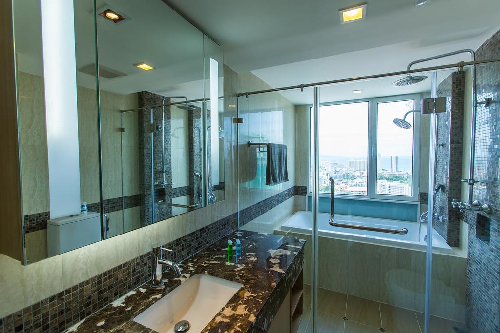 The Cliff Residence Condo Pattaya Zimmer foto