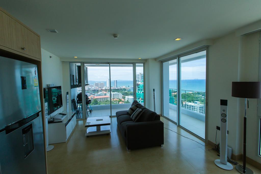 The Cliff Residence Condo Pattaya Zimmer foto