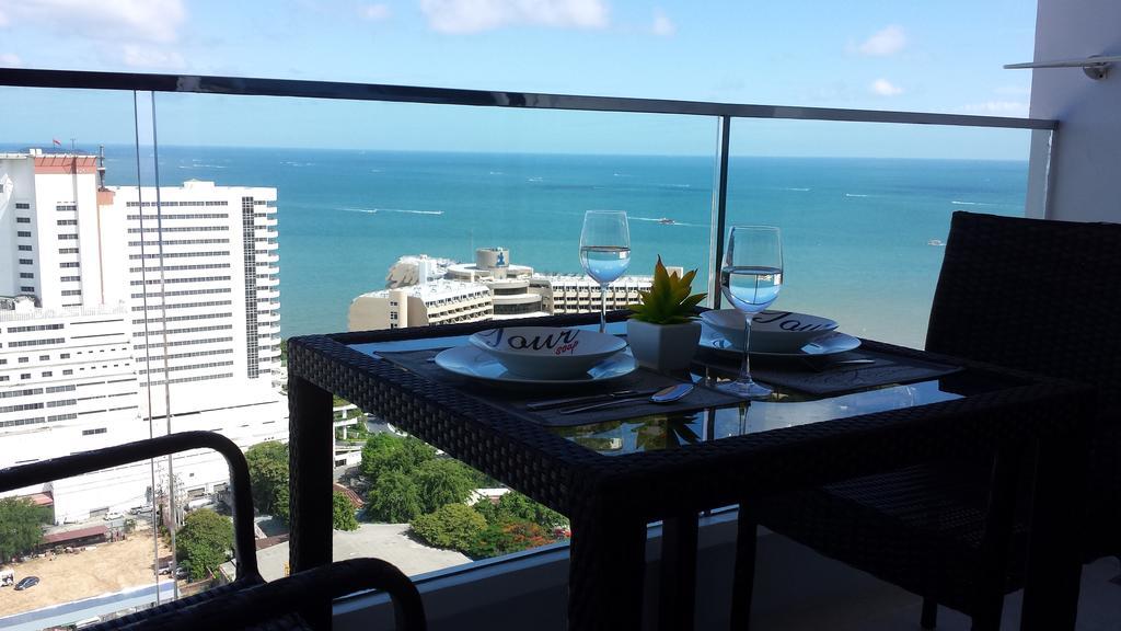 The Cliff Residence Condo Pattaya Zimmer foto