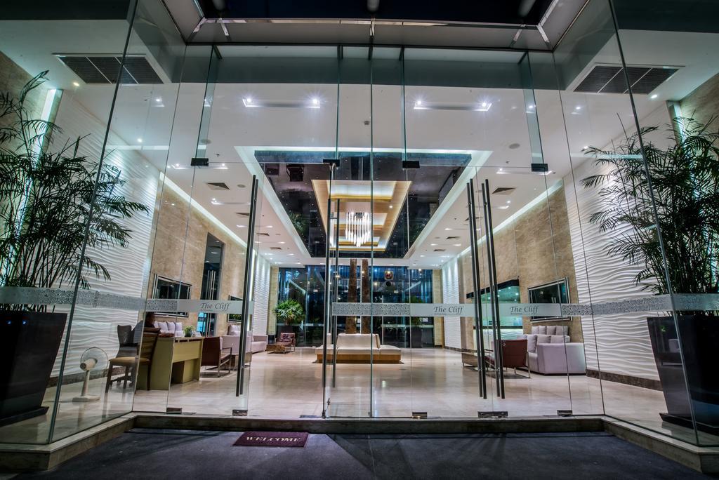 The Cliff Residence Condo Pattaya Exterior foto