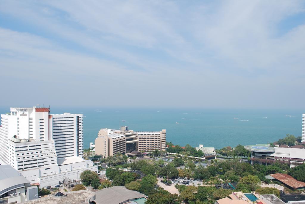The Cliff Residence Condo Pattaya Zimmer foto